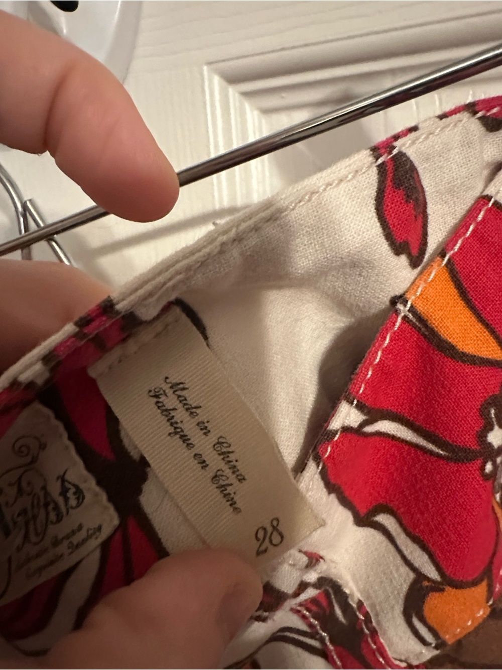 Guess Floral Print Cotton Short Shorts in Red & Orange size 28 - Picture 5 of 10
